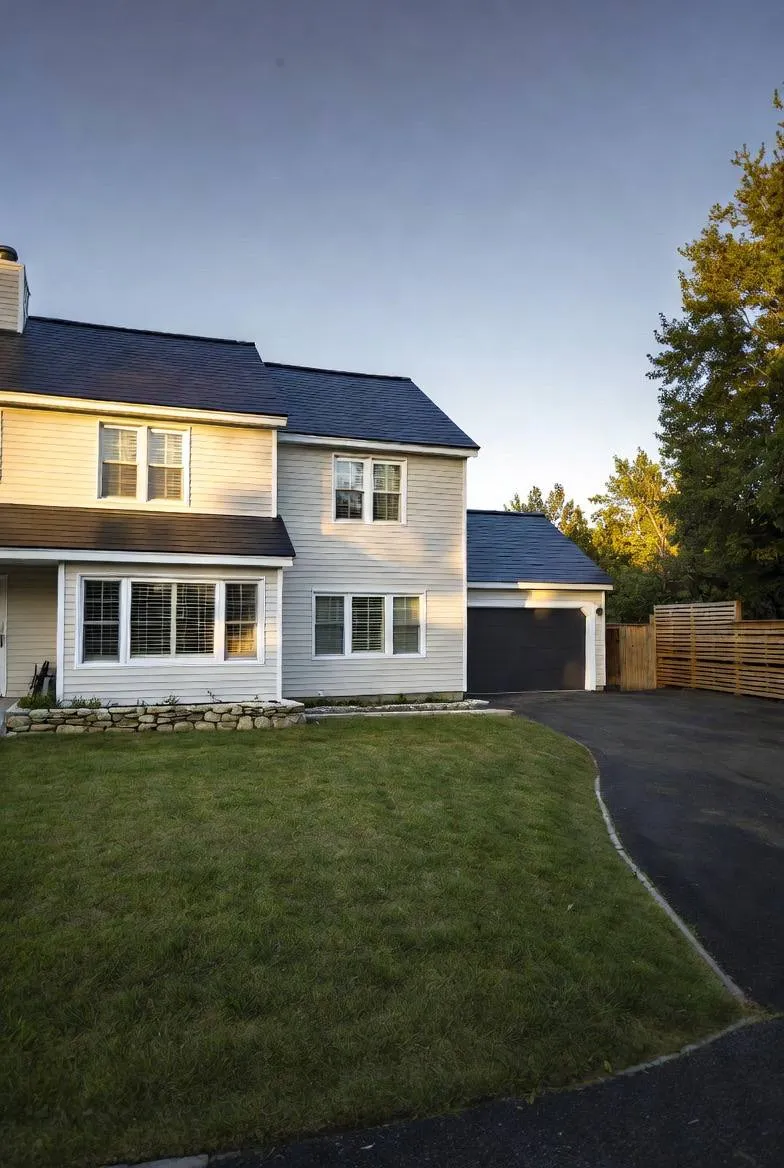 Freshly cleaned home exterior in Rochester NH